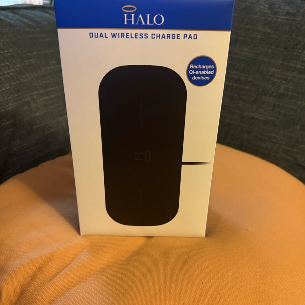Halo Dual Wireless Charge Pad in Black